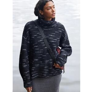Varley Marlena Black and Grey Turtleneck Pullover Sweater Medium